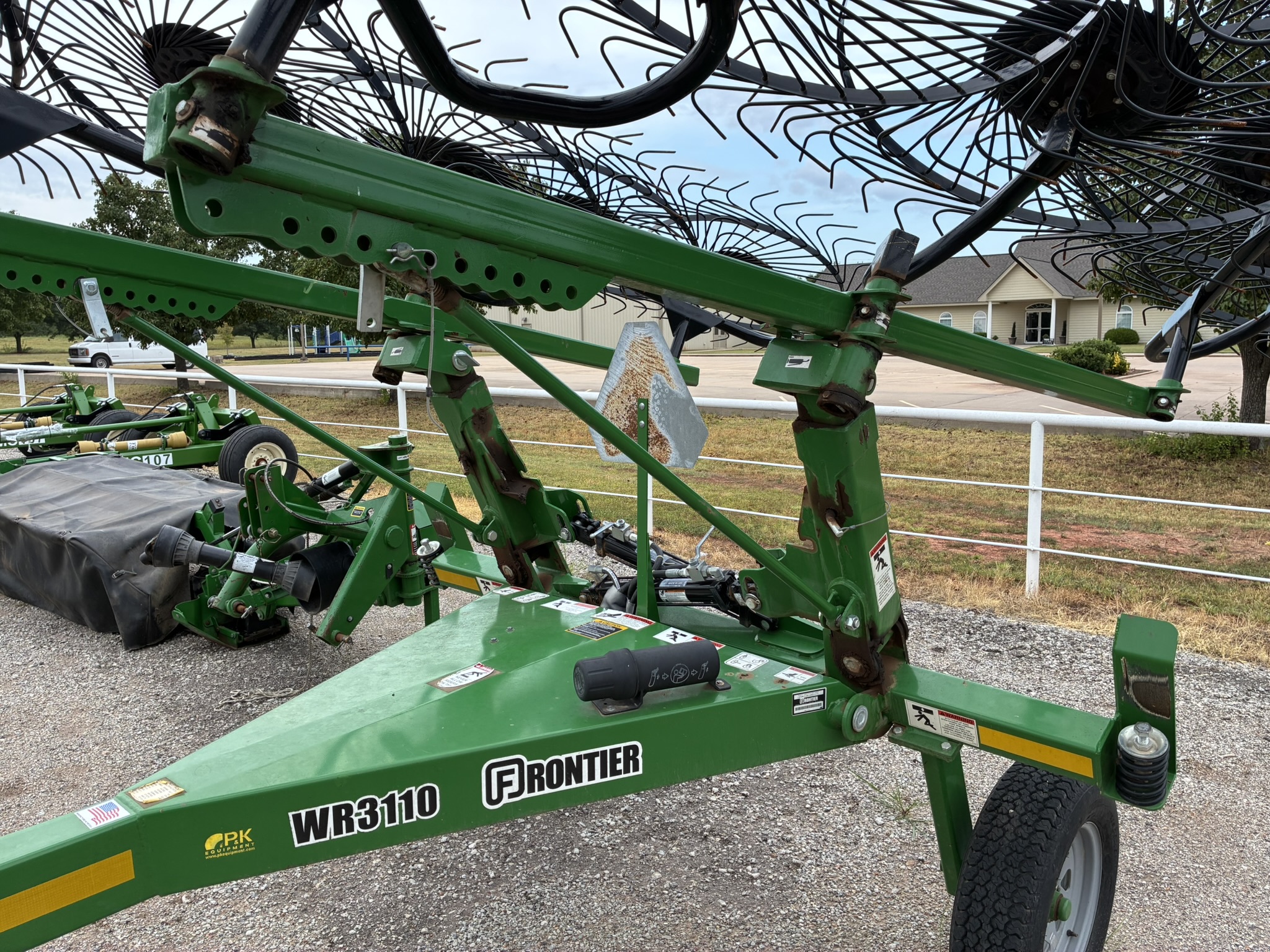 2018 Frontier WR3110 Image 10