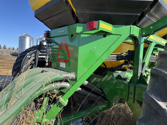 Used 2018 John Deere 1870 Air Drills and Seeders at Horizon Ag & Turf in Vermilion, AB - Photo10