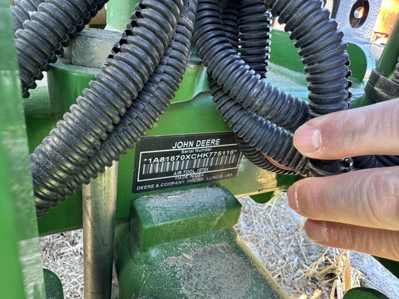 Used 2018 John Deere 1870 Air Drills and Seeders at Horizon Ag & Turf in Vermilion, AB - Photo19