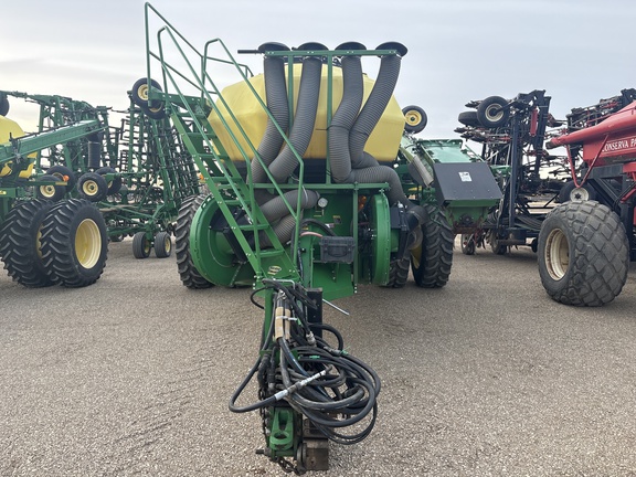 Used 2018 John Deere 1870 Air Drills and Seeders at Horizon Ag & Turf in Lloydminster, AB - Photo2
