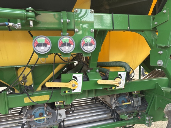 Used 2018 John Deere 1870 Air Drills and Seeders at Horizon Ag & Turf in Lloydminster, AB - Photo22