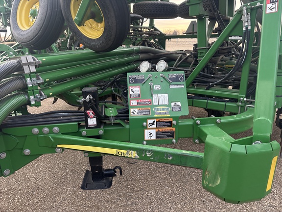 Used 2018 John Deere 1870 Air Drills and Seeders at Horizon Ag & Turf in Lloydminster, AB - Photo17
