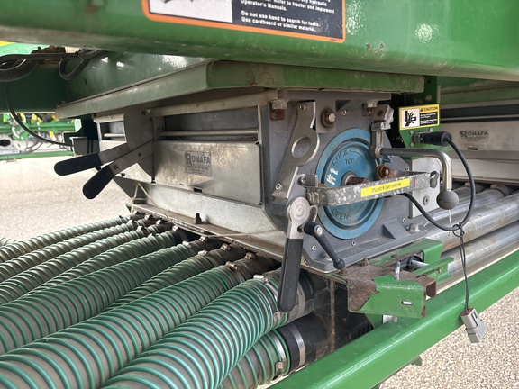 Used 2018 John Deere 1870 Air Drills and Seeders at Horizon Ag & Turf in Lloydminster, AB - Photo21