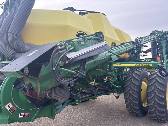 Used 2018 John Deere 1870 Air Drills and Seeders at Horizon Ag & Turf in Lloydminster, AB - Photo28