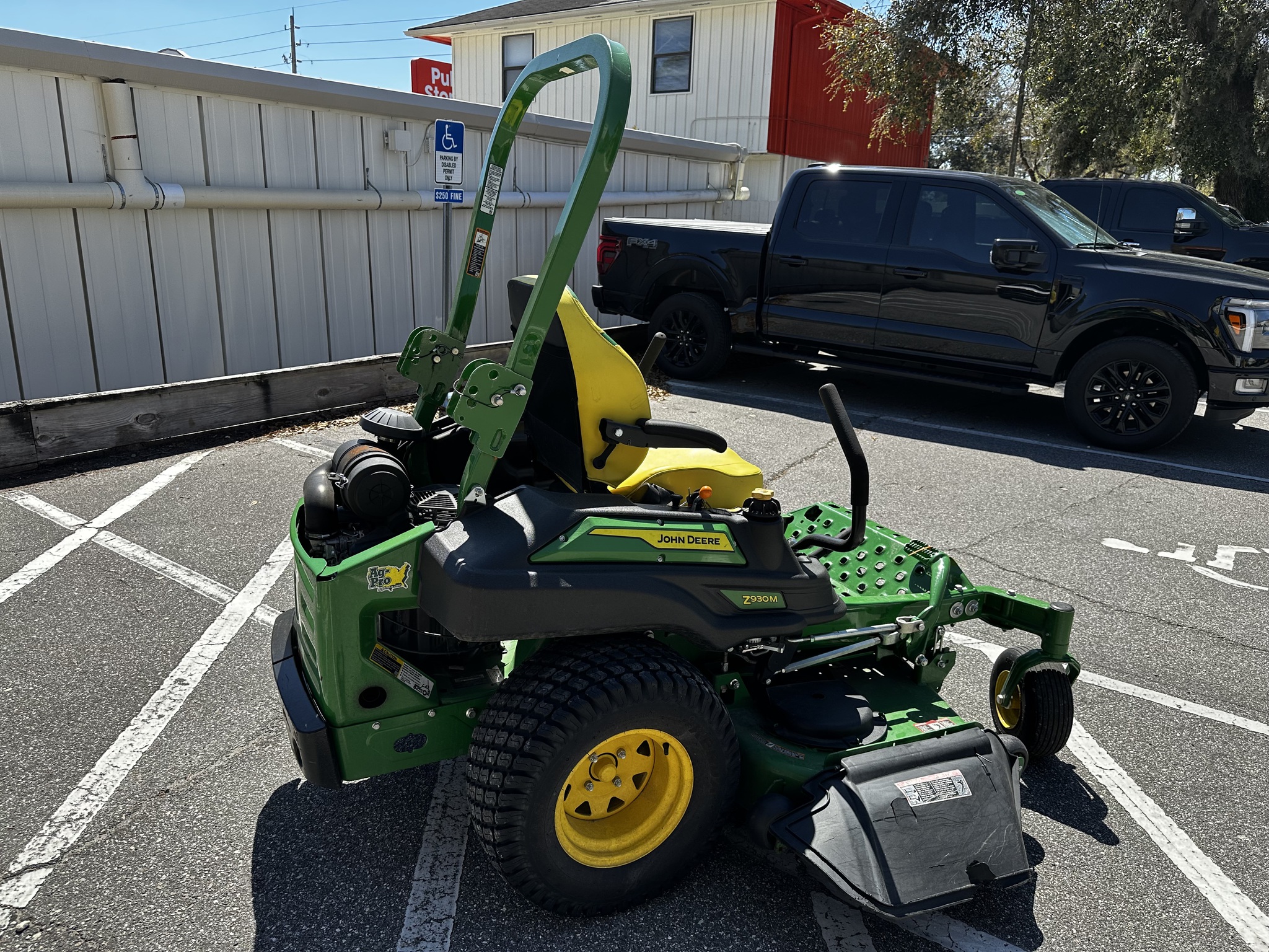 2024 John Deere Z930M Image 5