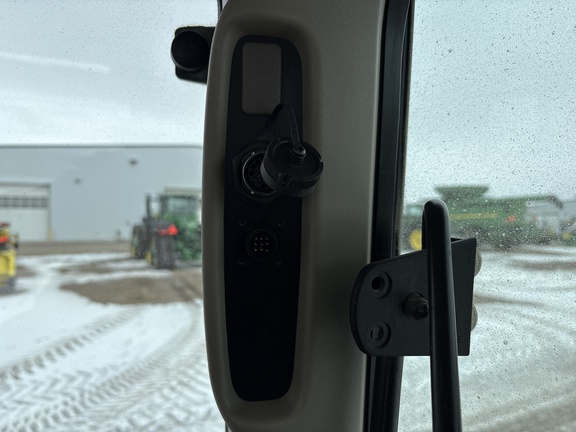 Used 2023 John Deere 6195M Row Crop Tractors at Horizon Ag & Turf in Lloydminster, AB - Photo17