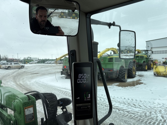 Used 2023 John Deere 6195M Row Crop Tractors at Horizon Ag & Turf in Lloydminster, AB - Photo14