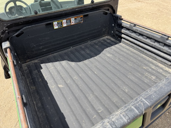 2023 John Deere XUV 835M - Photo15