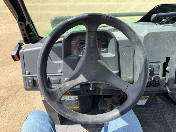2023 John Deere XUV 835M - Photo21