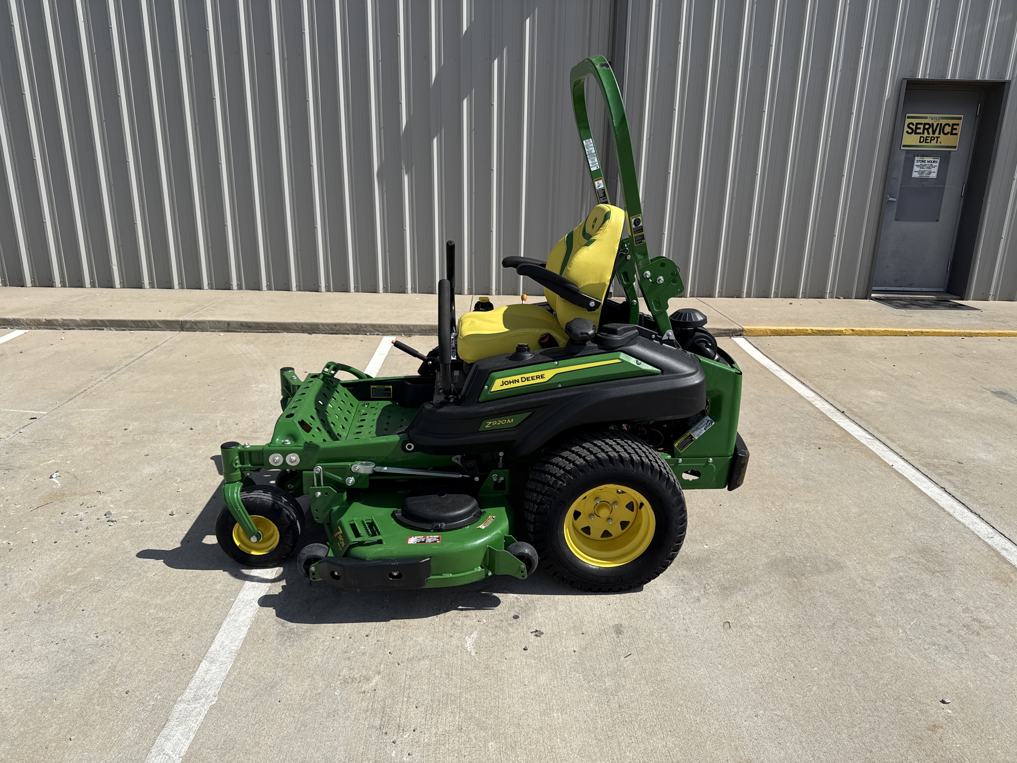 2024 John Deere Z920M Image 1