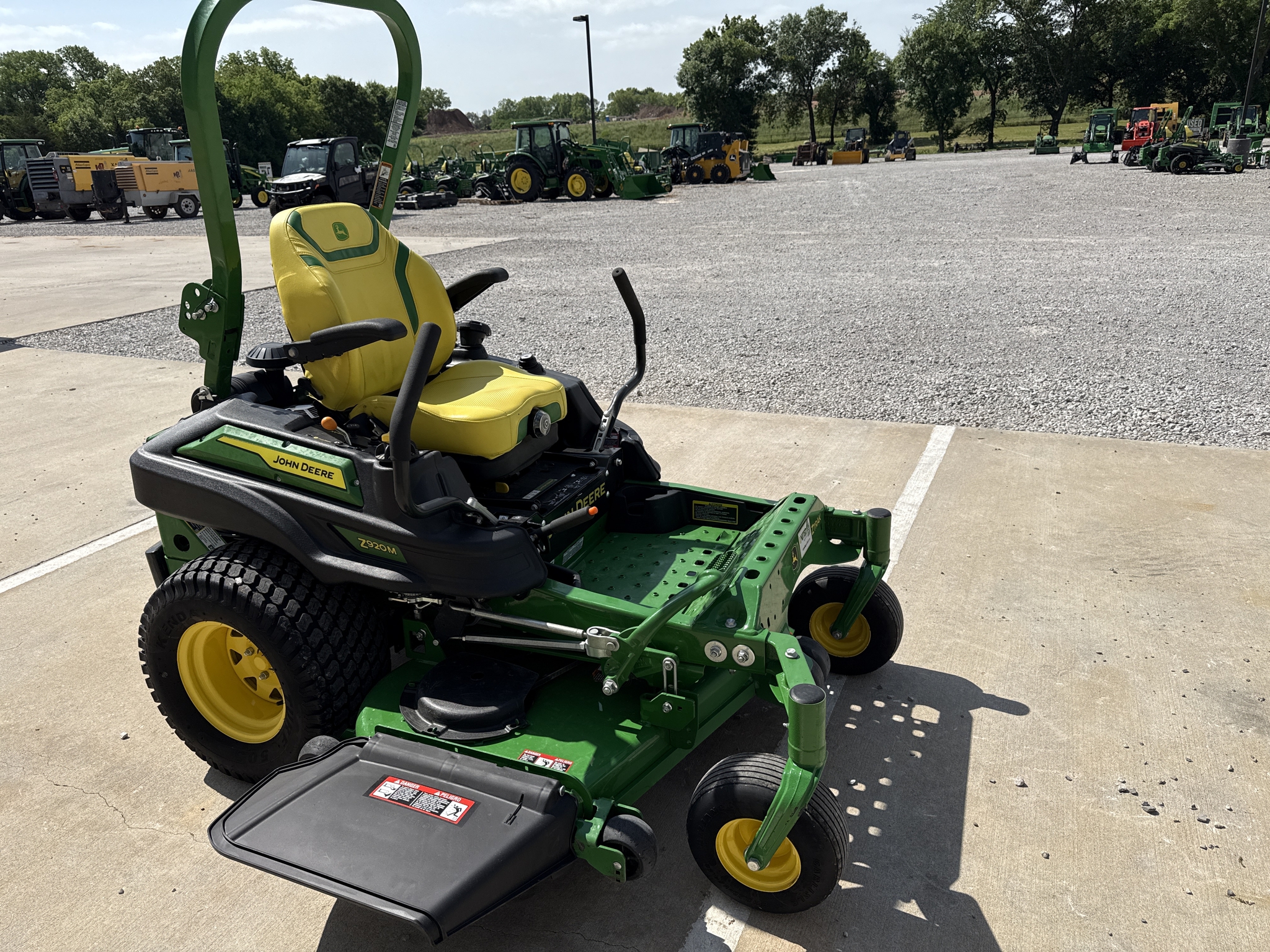 2024 John Deere Z920M Image 11