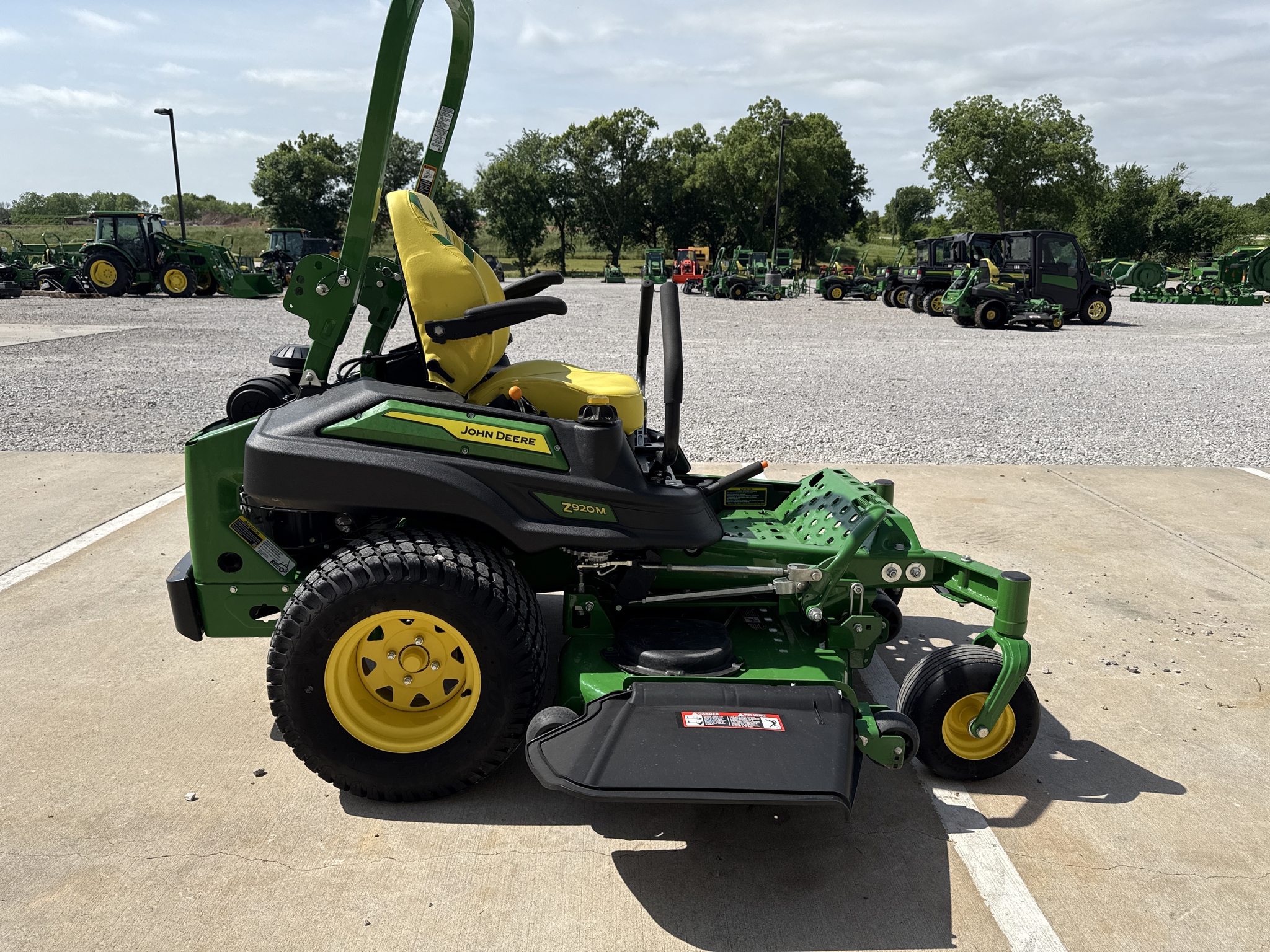 2024 John Deere Z920M Image 12