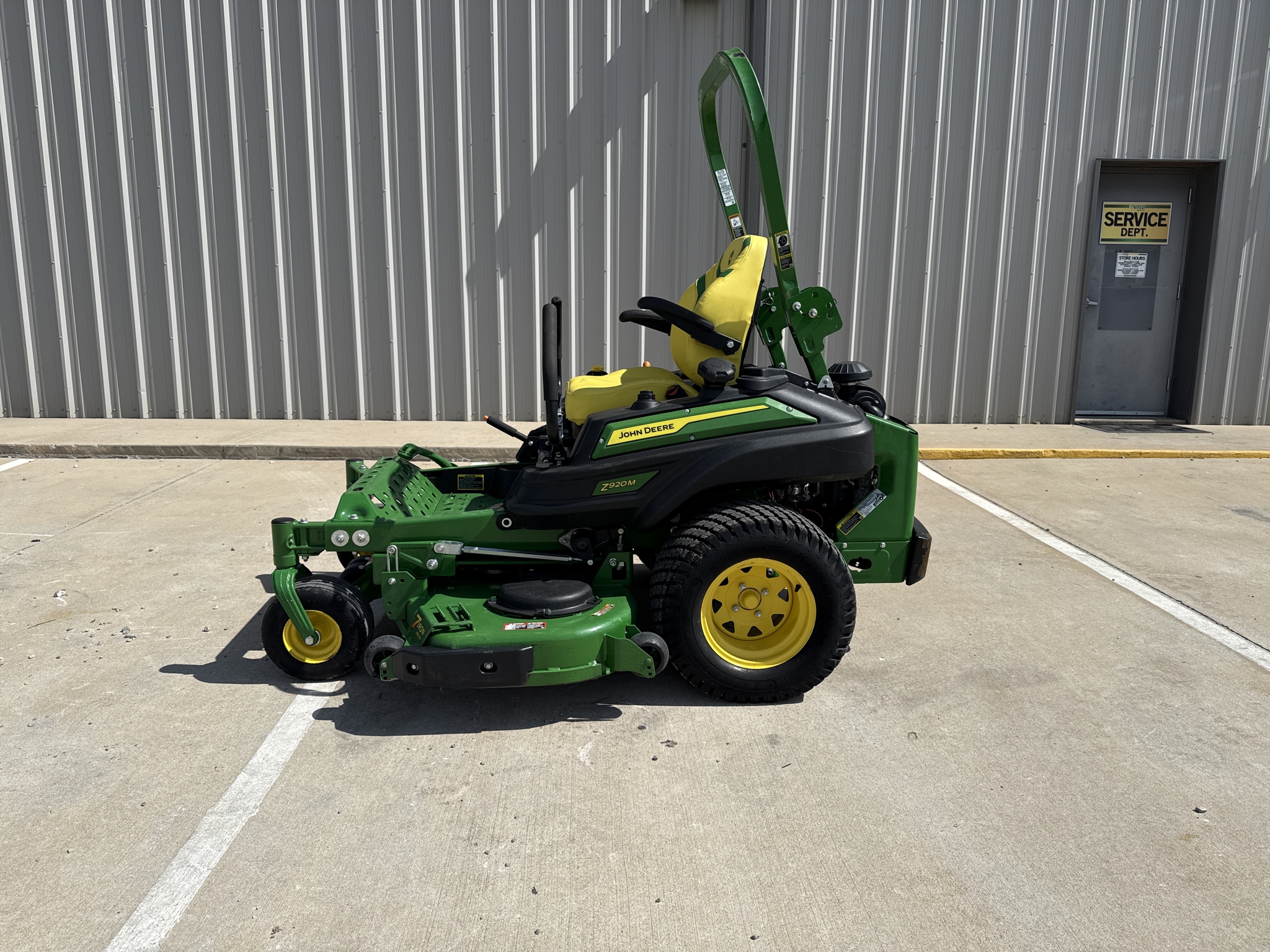 2024 John Deere Z920M Image 7