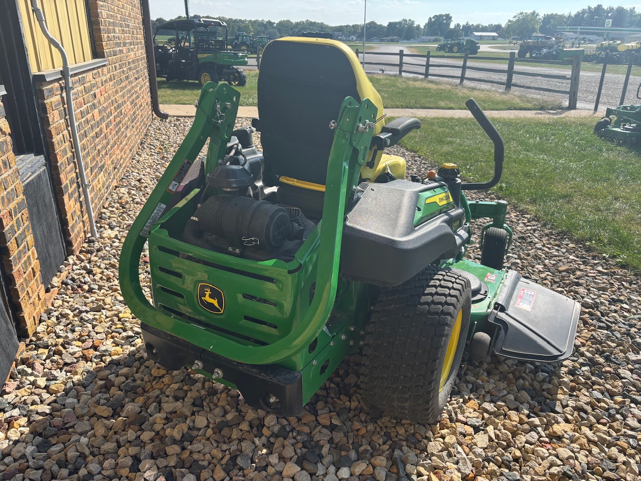  2023 John Deere Z920M at Heritage Tractor in Lacon, IL