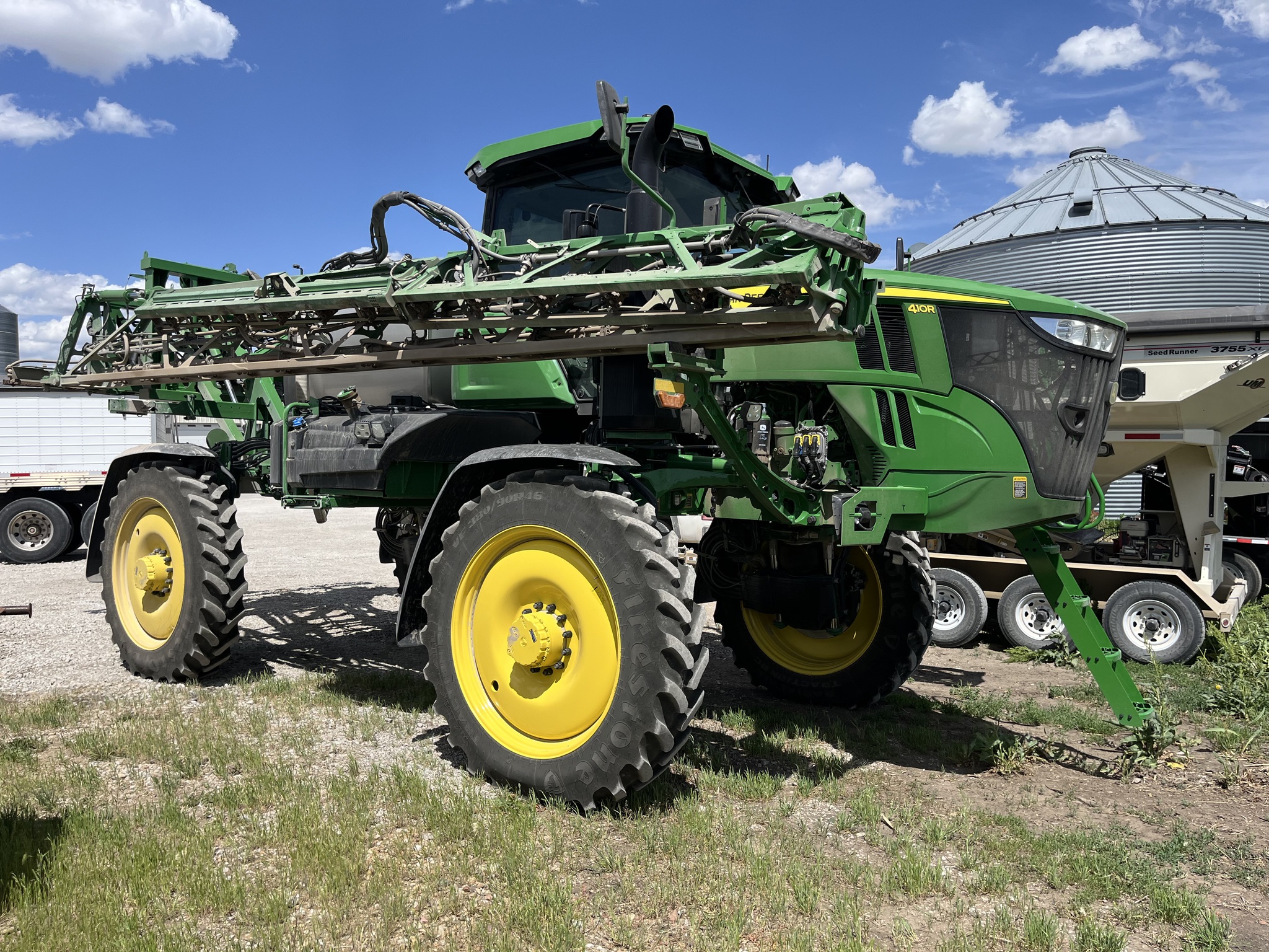  2025 John Deere 410R at Heritage Tractor in Seneca, KS