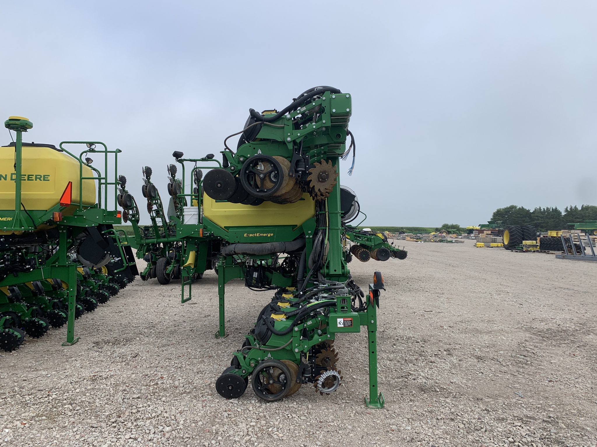 2019 John Deere DR16X Image 2