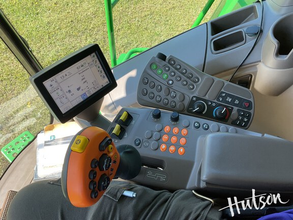 Photo of 2016 John Deere S680