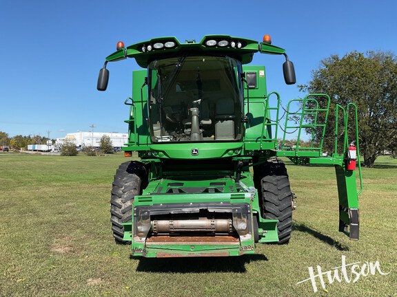 Photo of 2016 John Deere S680