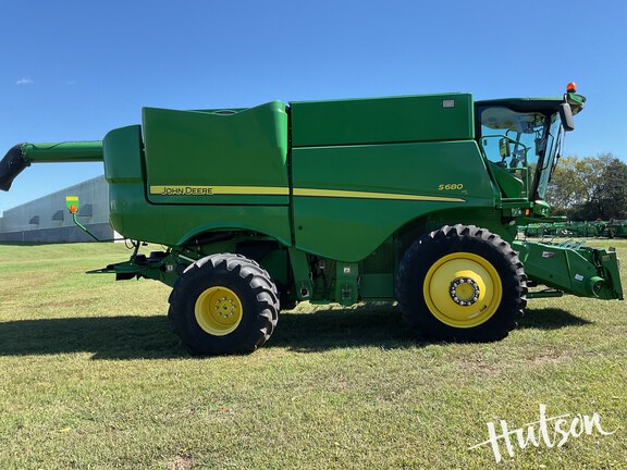Photo of 2016 John Deere S680