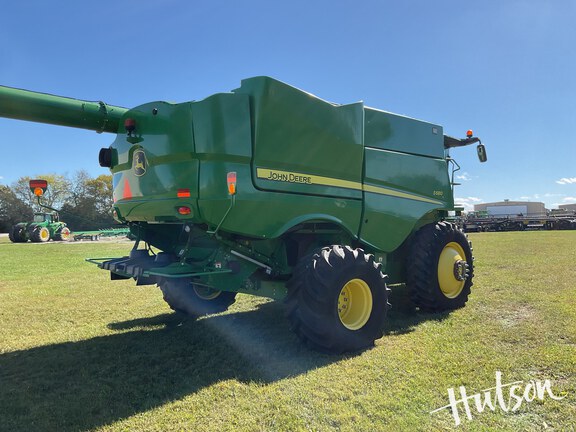 Photo of 2016 John Deere S680