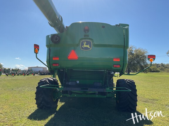 Photo of 2016 John Deere S680