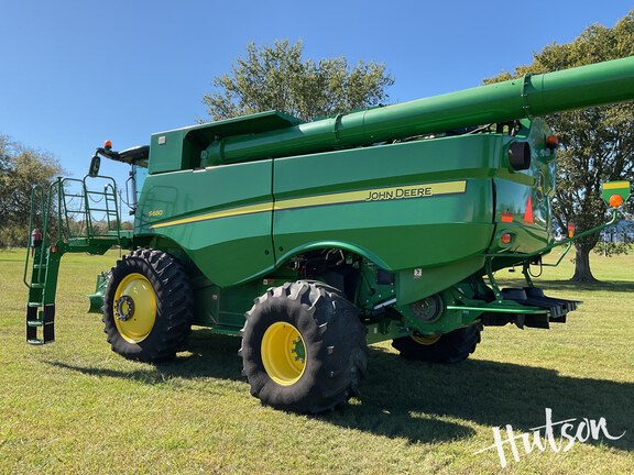Photo of 2016 John Deere S680