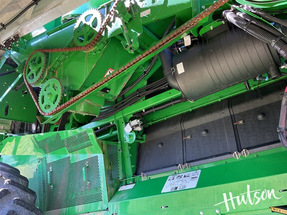 Photo of 2016 John Deere S680