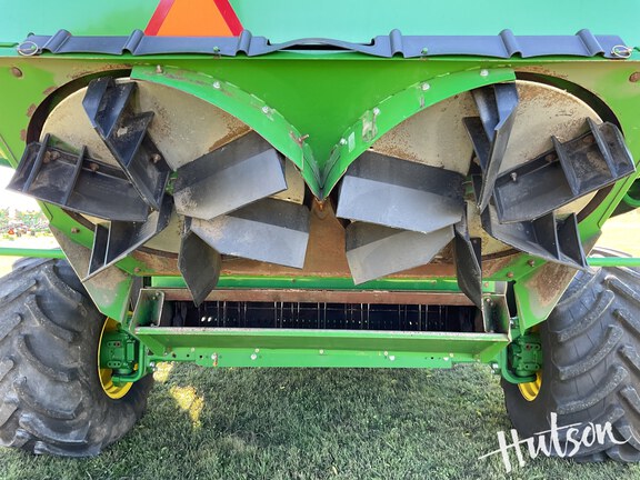 Photo of 2016 John Deere S680