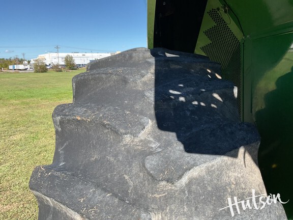 Photo of 2016 John Deere S680