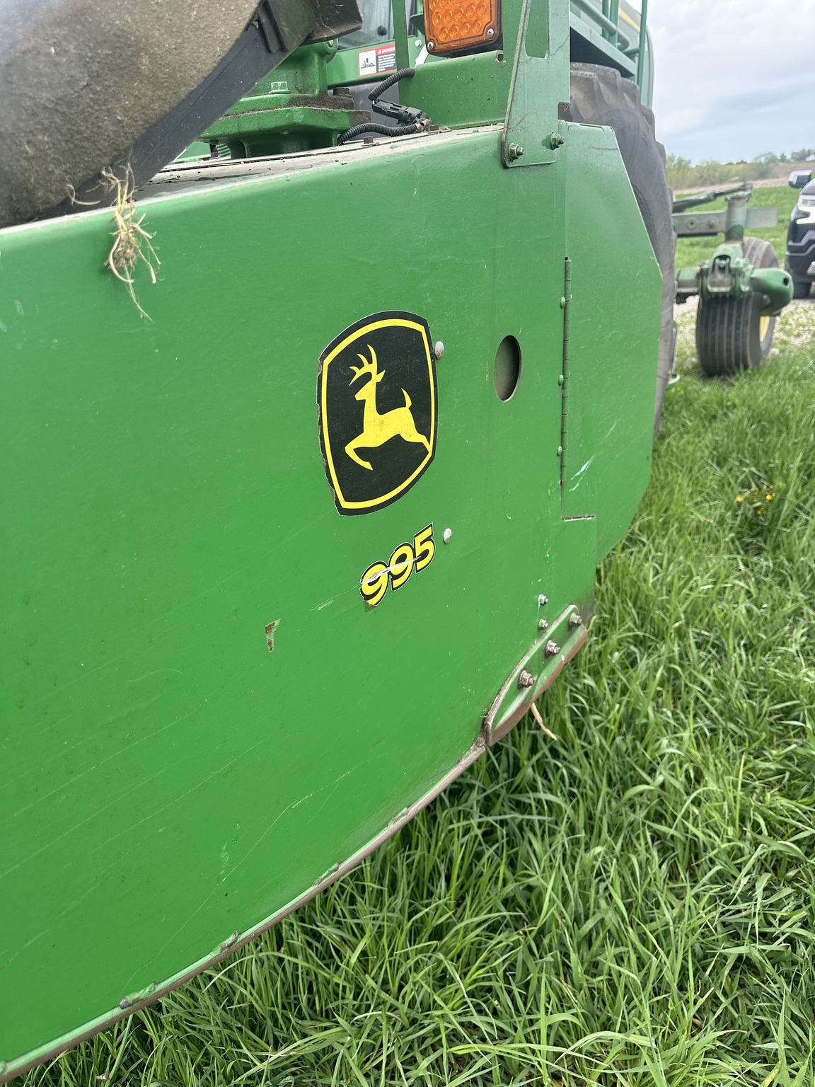2019 John Deere W235 Image 8