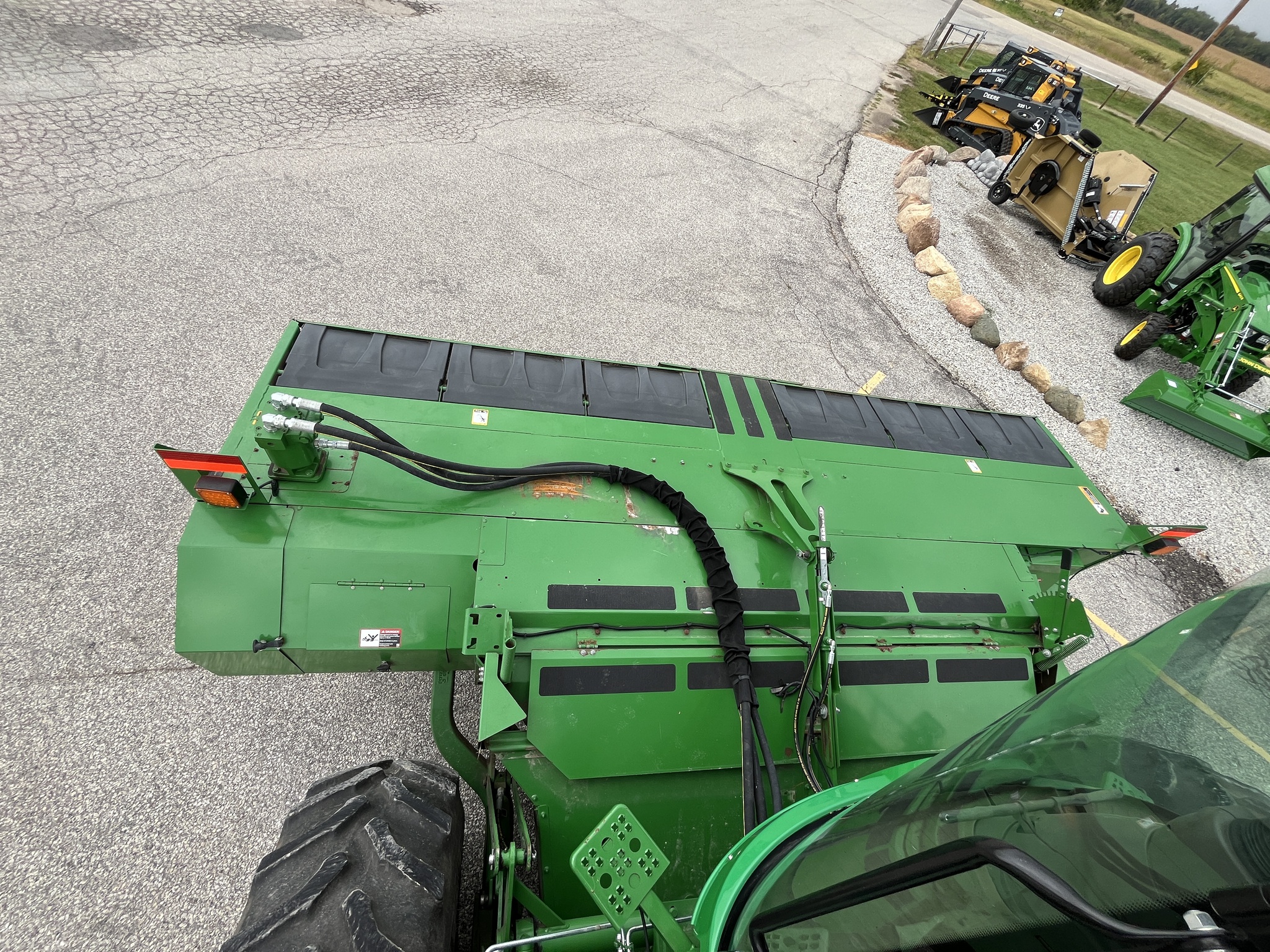 2019 John Deere W235 Image 14