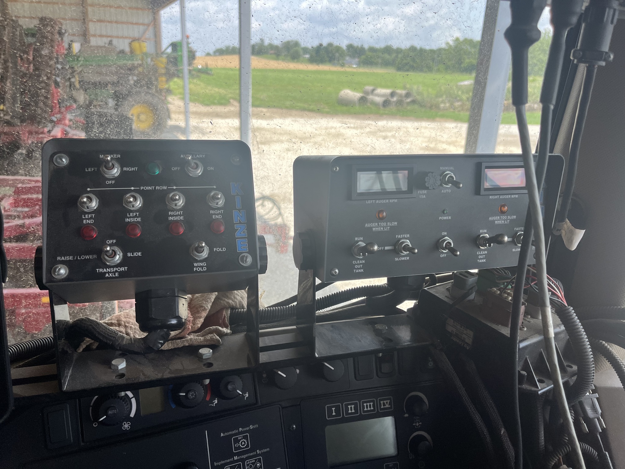 Used 2010 Kinze 3800 ASD Planters: Drawn at Koenig Equipment in Anna, OH - PhotoXL32