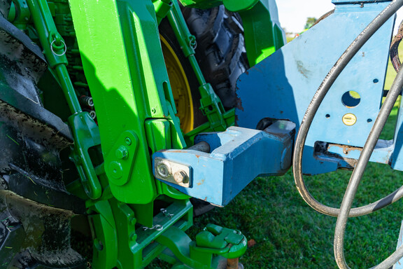 Used 2010 Kinze 3800 ASD Planters: Drawn at Koenig Equipment in Anna, OH - Photo8