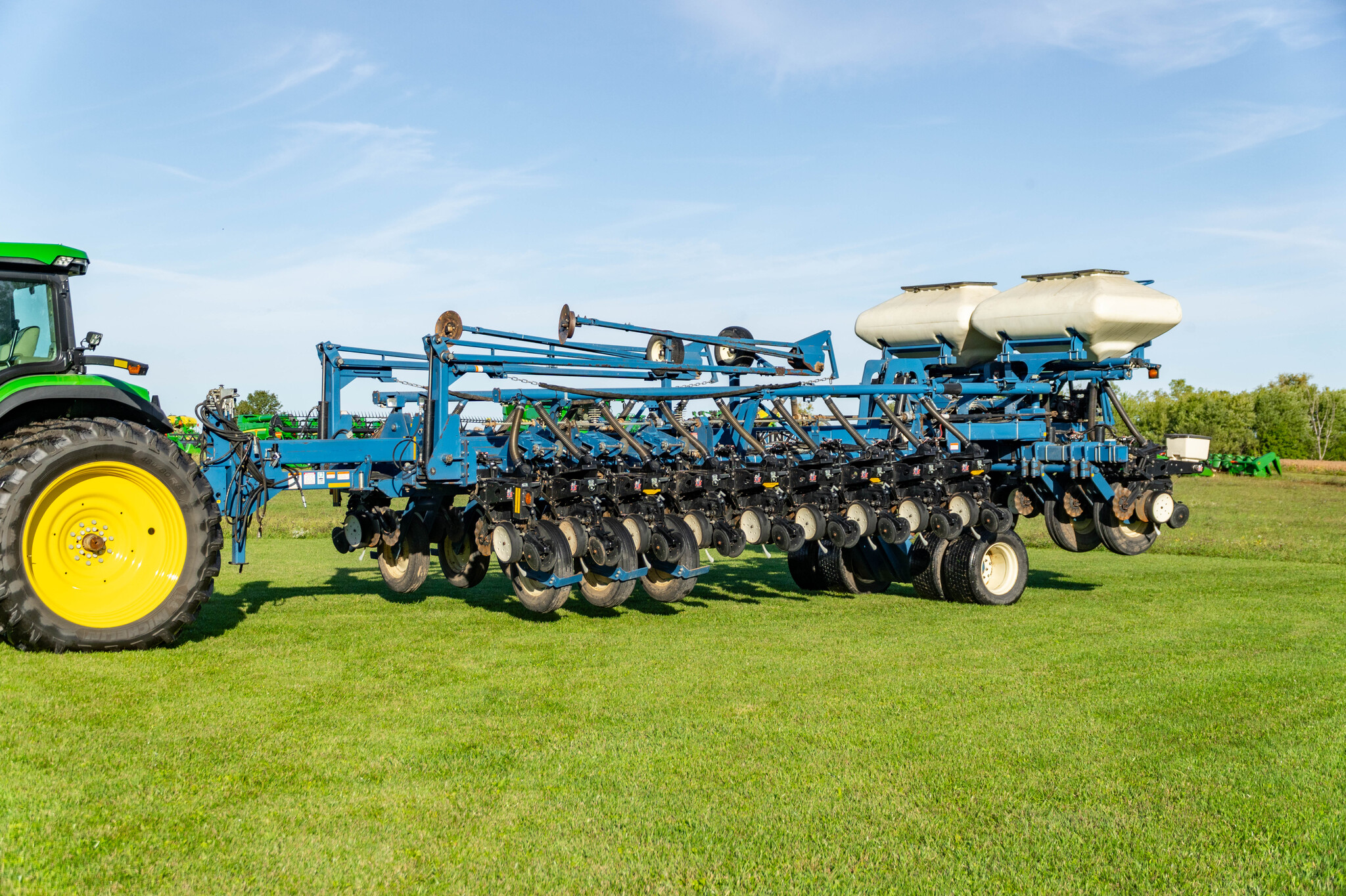 Used 2010 Kinze 3800 ASD Planters: Drawn at Koenig Equipment in Anna, OH - PhotoXL0
