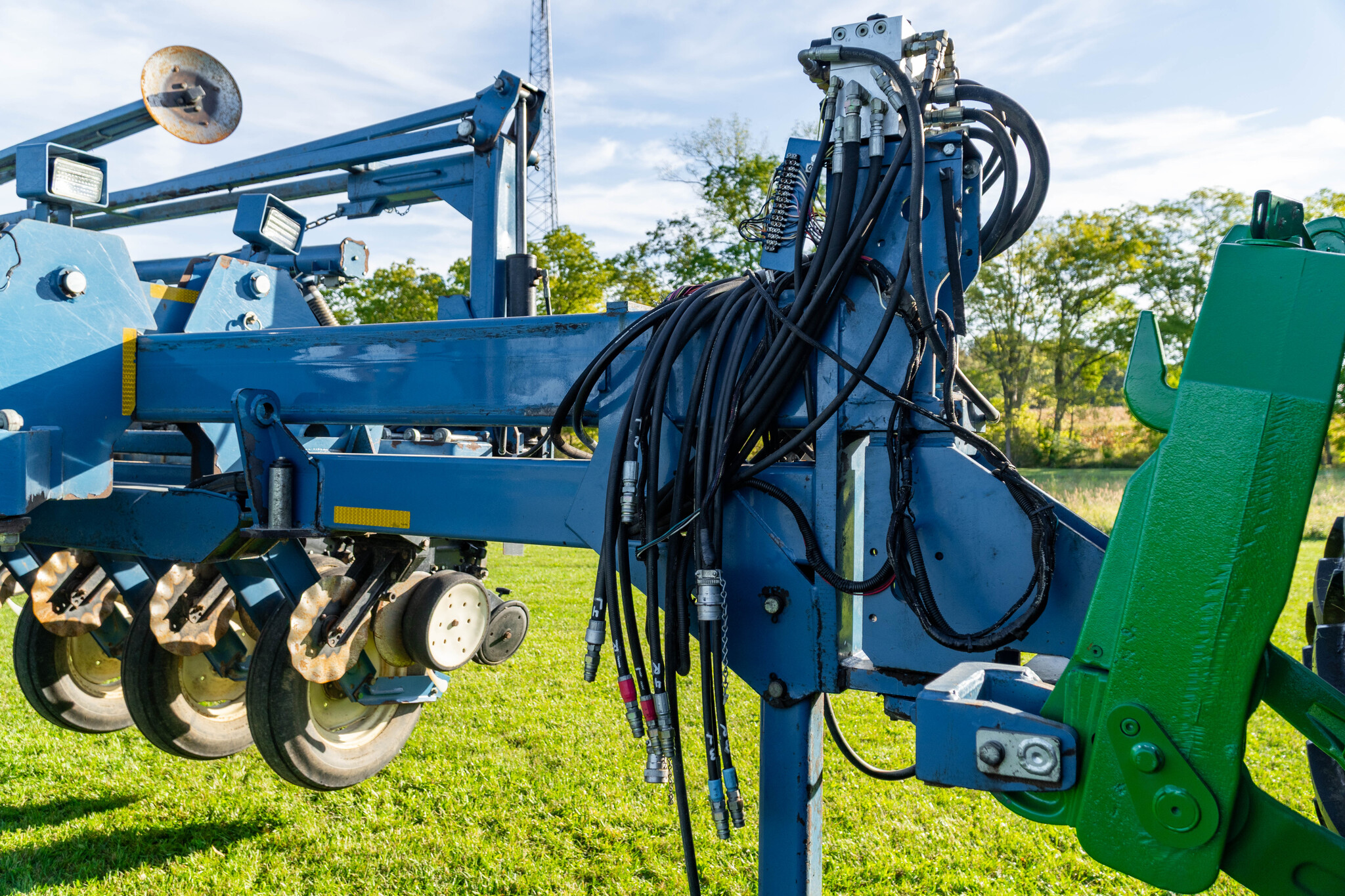 Used 2010 Kinze 3800 ASD Planters: Drawn at Koenig Equipment in Anna, OH - PhotoXL10