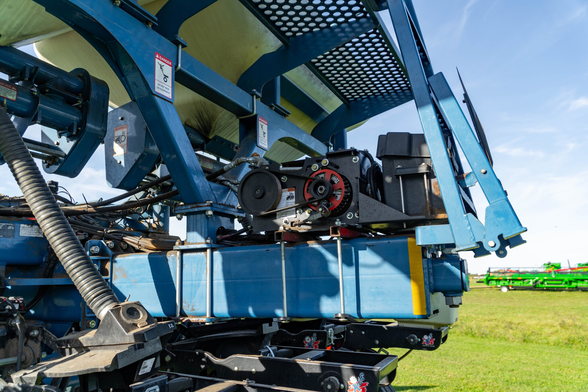 Used 2010 Kinze 3800 ASD Planters: Drawn at Koenig Equipment in Anna, OH - PhotoXL20