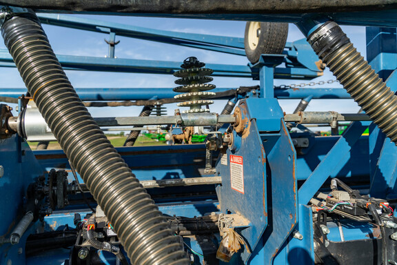 Used 2010 Kinze 3800 ASD Planters: Drawn at Koenig Equipment in Anna, OH - Photo23