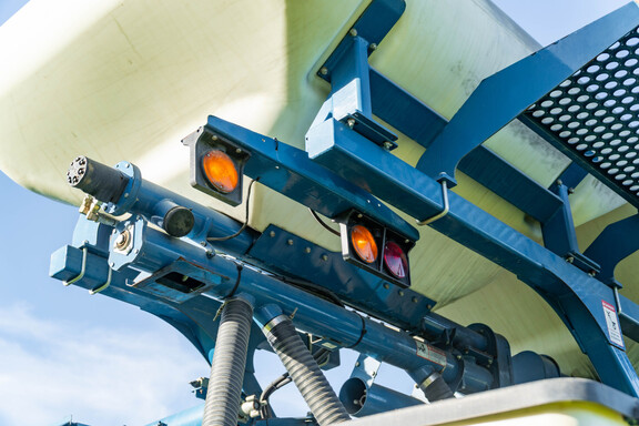 Used 2010 Kinze 3800 ASD Planters: Drawn at Koenig Equipment in Anna, OH - Photo26