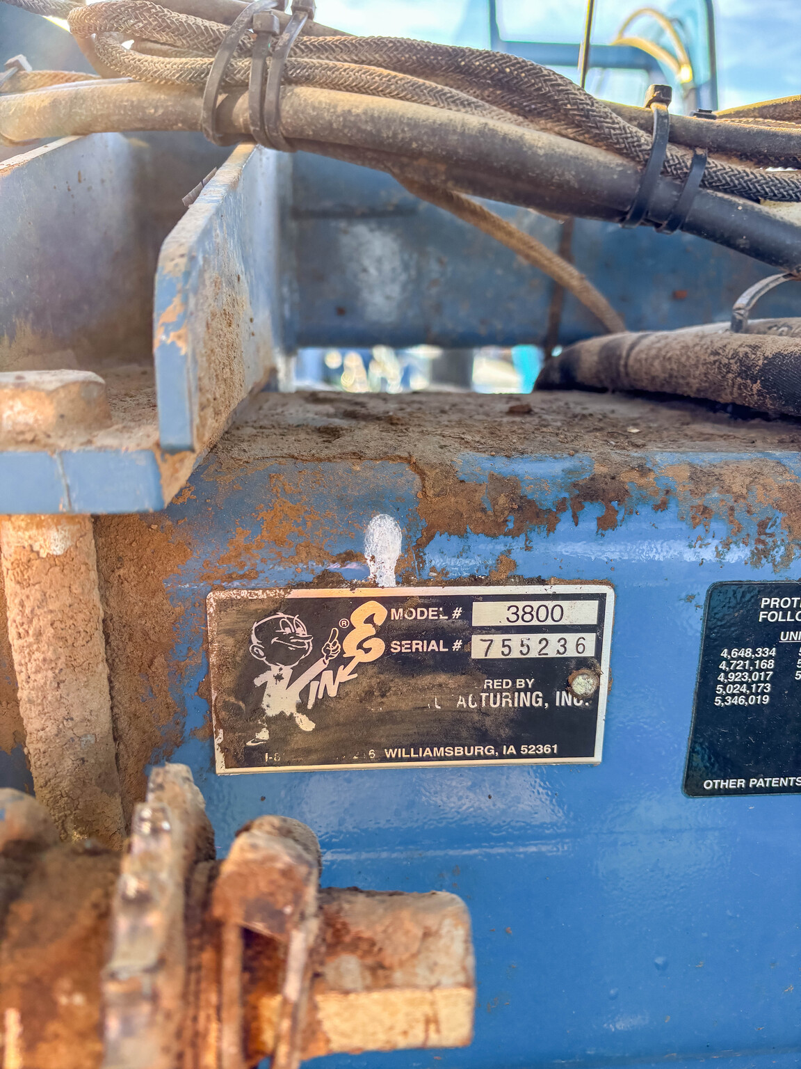 Used 2010 Kinze 3800 ASD Planters: Drawn at Koenig Equipment in Anna, OH - PhotoXL41