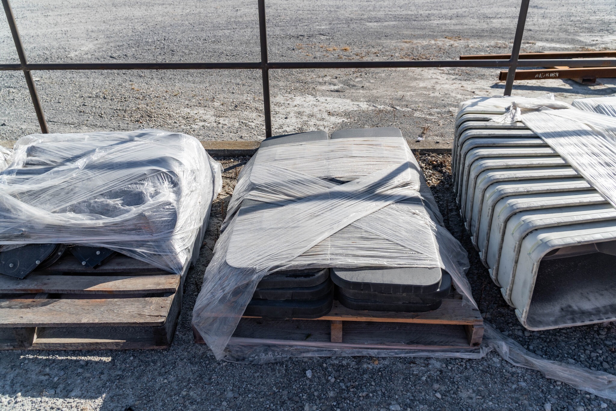 Used 2010 Kinze 3800 ASD Planters: Drawn at Koenig Equipment in Anna, OH - PhotoXL37