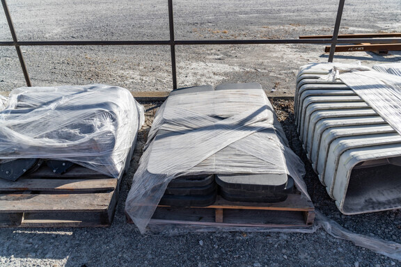 Used 2010 Kinze 3800 ASD Planters: Drawn at Koenig Equipment in Anna, OH - Photo37