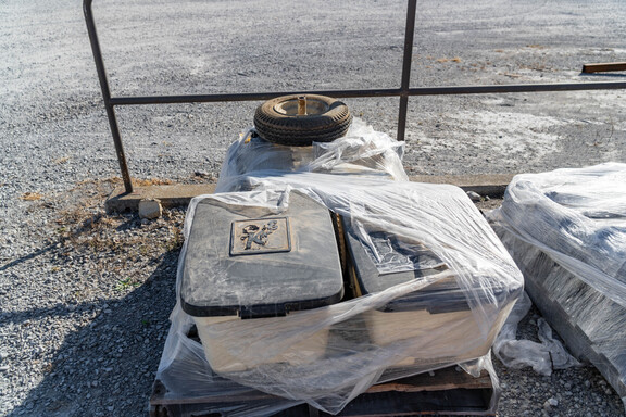 Used 2010 Kinze 3800 ASD Planters: Drawn at Koenig Equipment in Anna, OH - Photo40