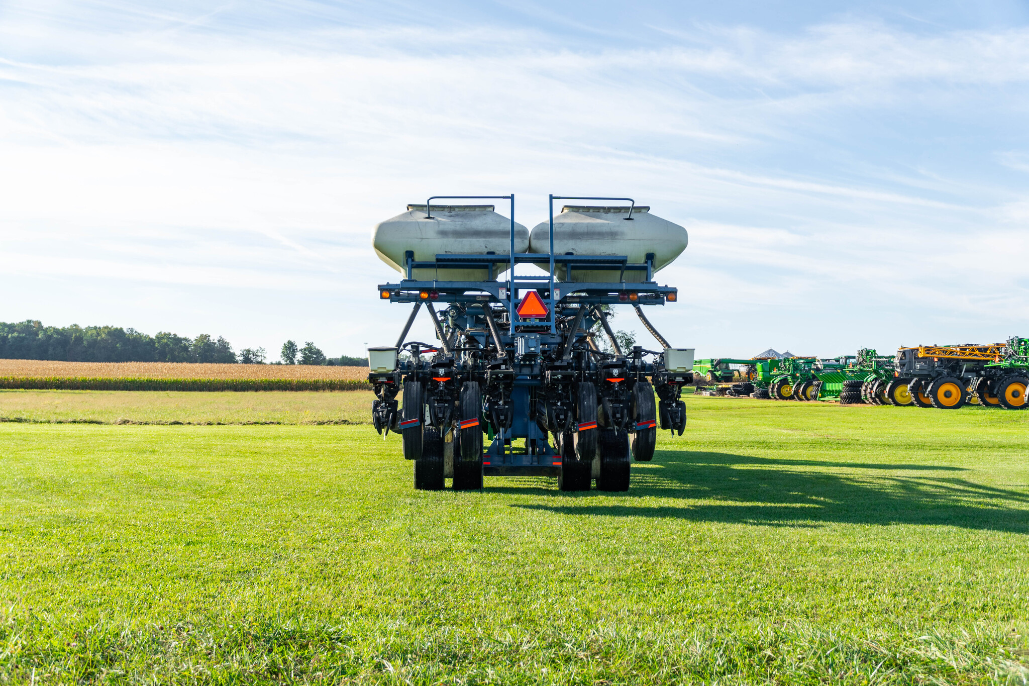 Used 2010 Kinze 3800 ASD Planters: Drawn at Koenig Equipment in Anna, OH - PhotoXL3