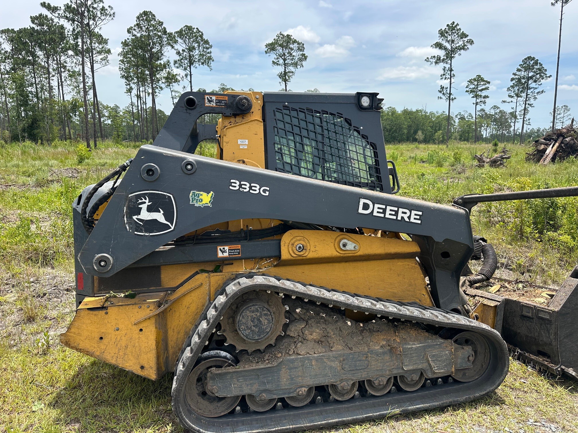 2023 John Deere 333G Image 1