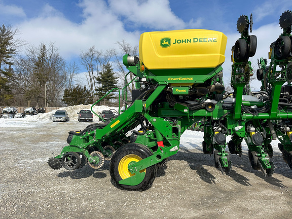 2023 John-Deere 1795