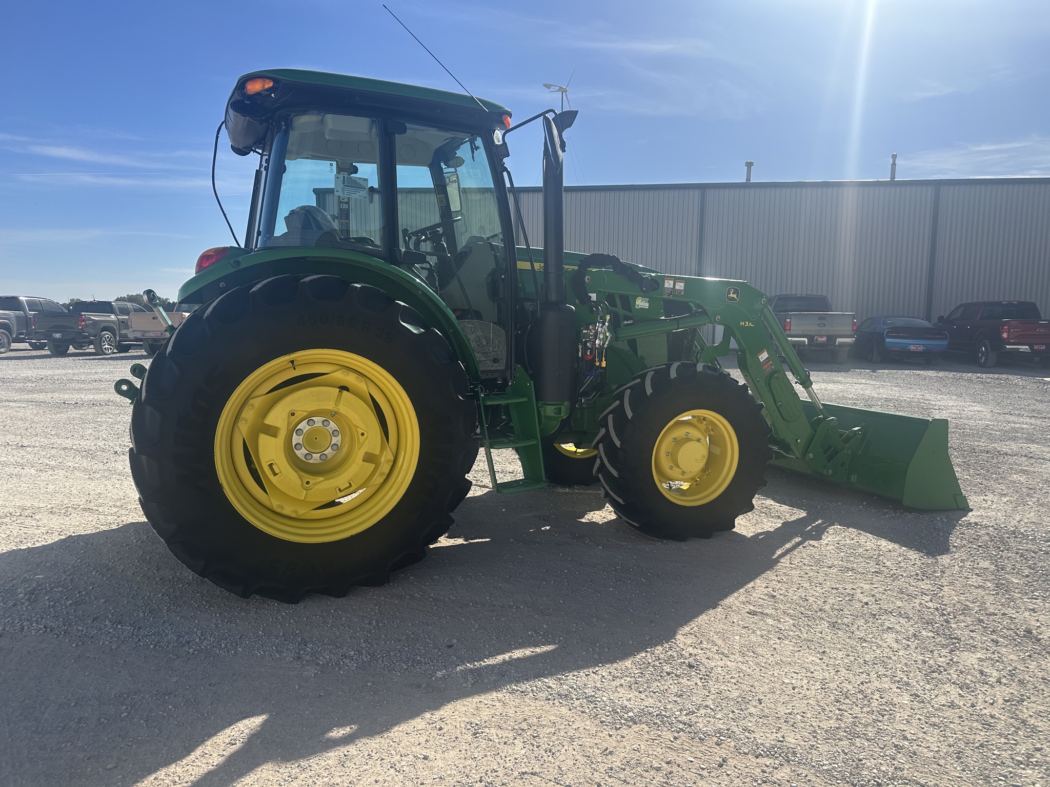 2024 John Deere 6105E Image 7