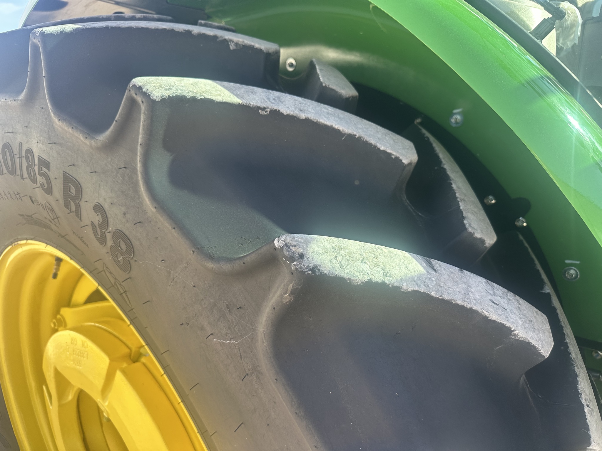 2024 John Deere 6105E Image 20