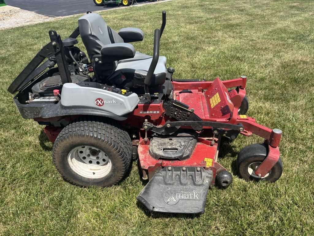 2018 Exmark LZX940EKC Image 3