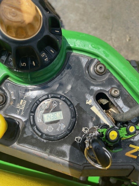 2010 John Deere Z925A Image 4