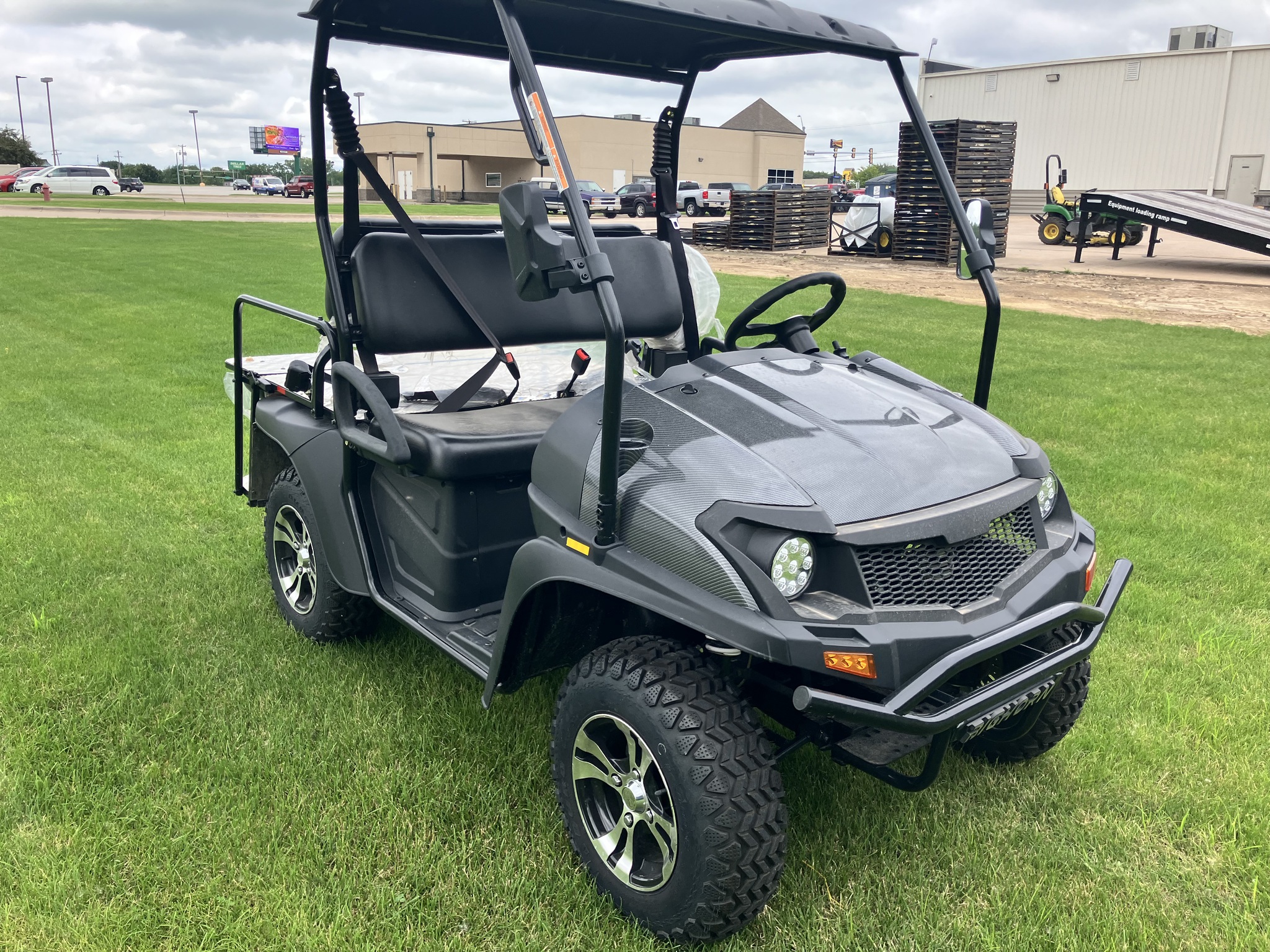 2024 Bighorn 450 Image 3